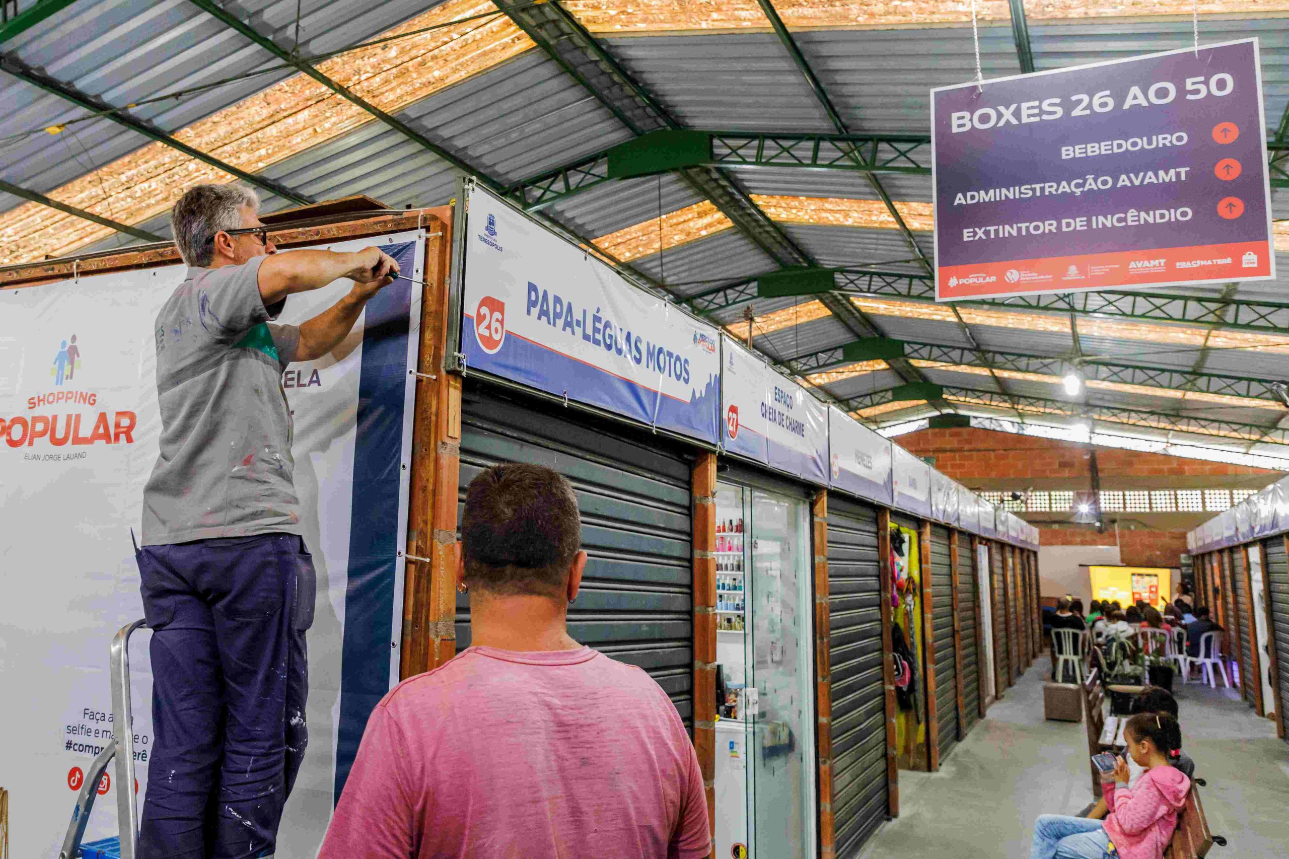 Você está visualizando atualmente Prefeitura prepara o Shopping Popular de Teresópolis para as compras de Natal