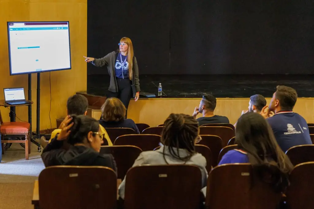 Treinamento Teatro 1Doc-12