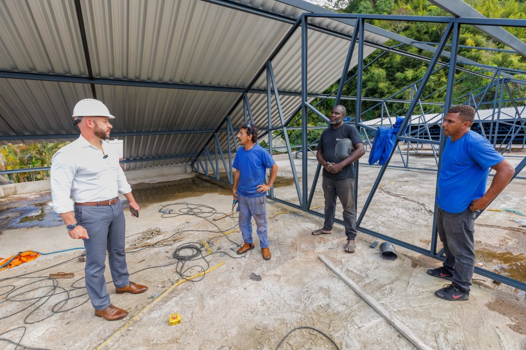 Leia mais sobre o artigo Prefeitura reinicia obra de reforma da Escola Maçom Lino Oroña