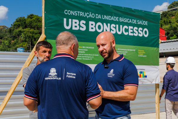 Leia mais sobre o artigo Prefeito Vinicius Claussen acompanha início de obras da construção da UBS Bonsucesso