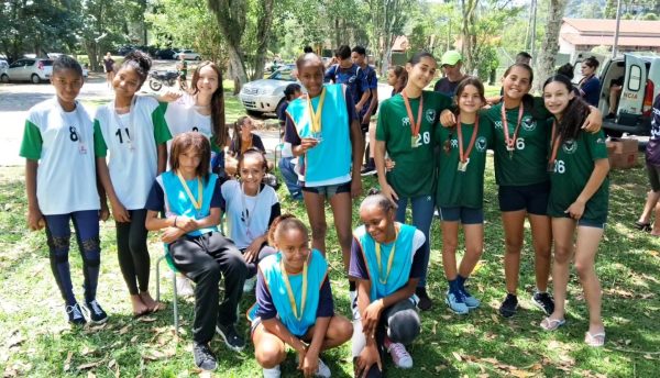 Leia mais sobre o artigo Escola Municipal GEO Rose Dalmaso é bicampeã dos Jogos Estudantis de Teresópolis