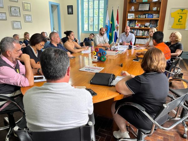 Leia mais sobre o artigo Prefeito de Teresópolis cria gabinete de crise preventivo devido ao alerta de chuva intensa para a Região Serrana