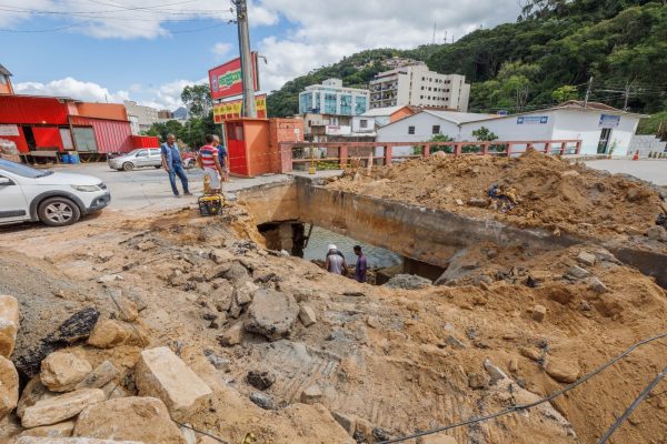 Leia mais sobre o artigo Prefeitura inicia obras na Rua Dr. Aleixo