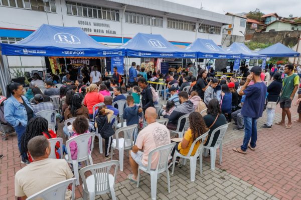 Leia mais sobre o artigo RJ para Todos: Prefeitura de Teresópolis e Governo do Estado realizam mais de 500 atendimentos em Bonsucesso, no 3ºDistrito