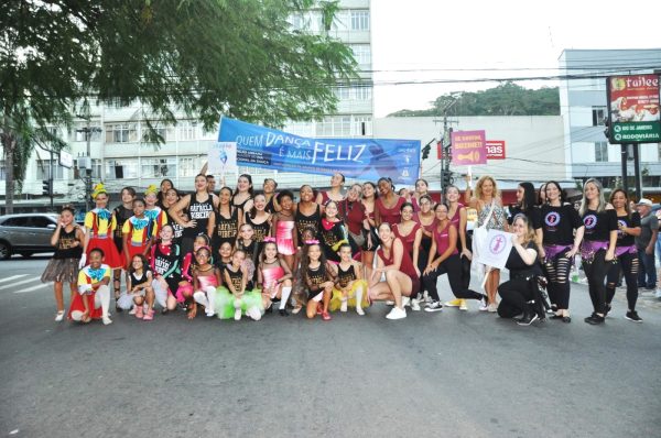 Leia mais sobre o artigo ‘Quem Dança é Mais Feliz’: apresentações encantam o público em Teresópolis