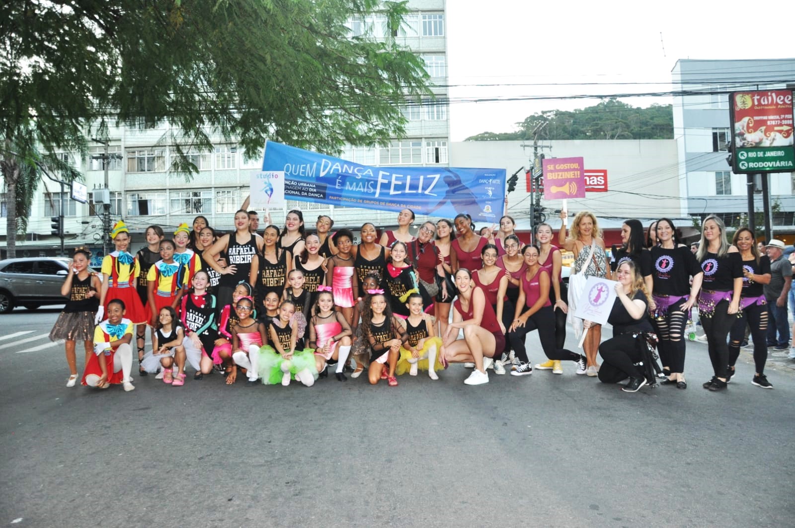 Você está visualizando atualmente ‘Quem Dança é Mais Feliz’: apresentações encantam o público em Teresópolis