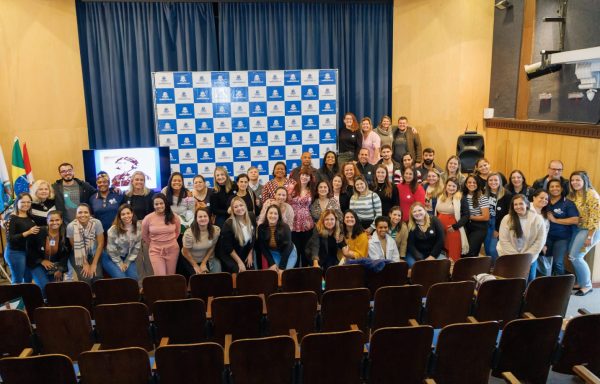Leia mais sobre o artigo Dia da Enfermagem: Secretaria Municipal de Saúde promove palestra para profissionais da rede