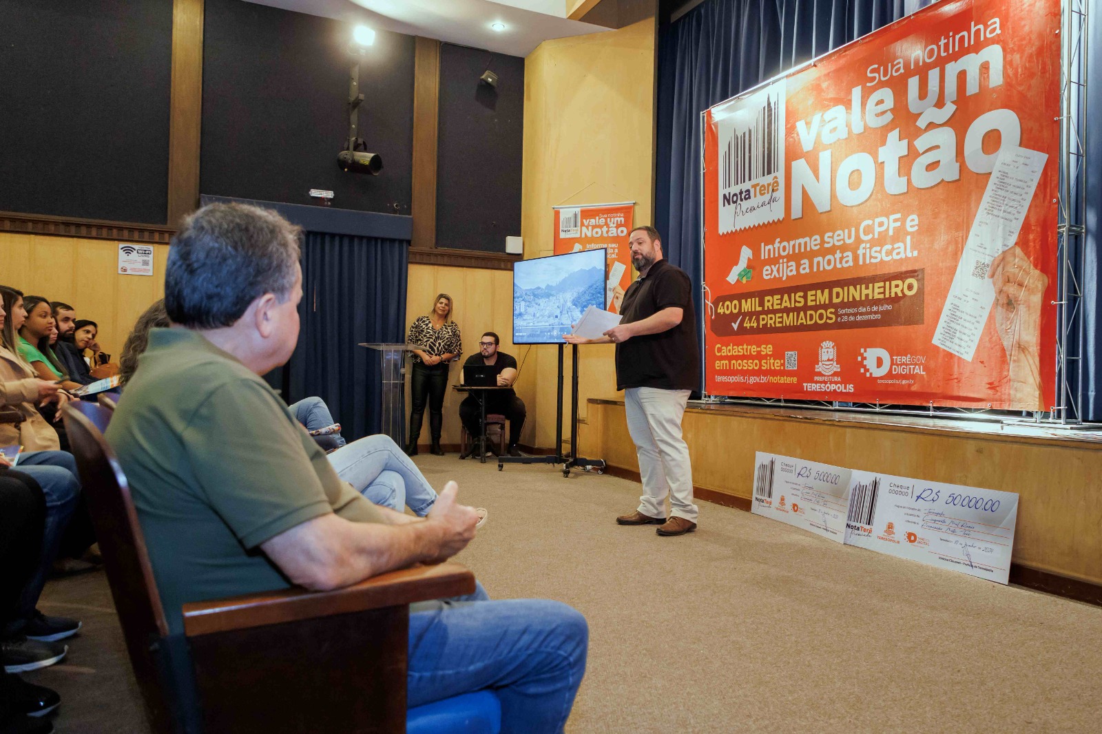Leia mais sobre o artigo Nota Terê Premiada sorteia 60 números na 3ª etapa do programa de educação fiscal de Teresópolis