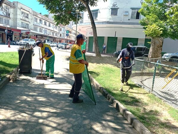 Leia mais sobre o artigo Prefeitura de Teresópolis constrói caixa de passagem em via pública