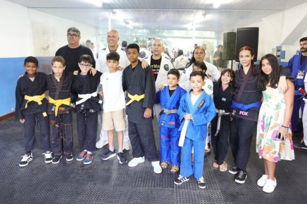 Leia mais sobre o artigo Seminário ‘The Legend’ – Royce Gracie é realizado no Ginásio Pedrão