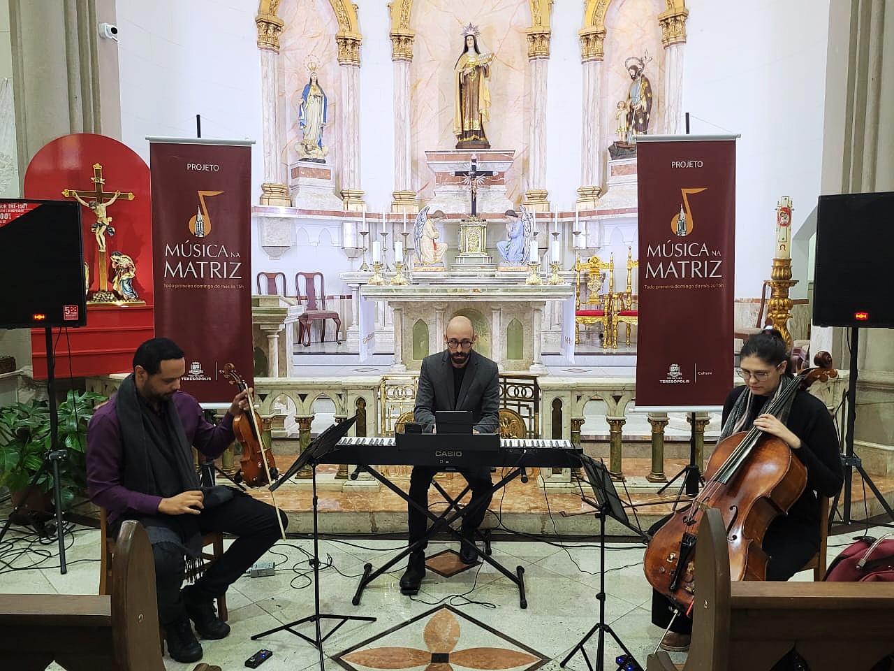 Leia mais sobre o artigo Homenagens marcam a abertura da temporada 2025 do projeto ‘Música na Matriz’ em Teresópolis