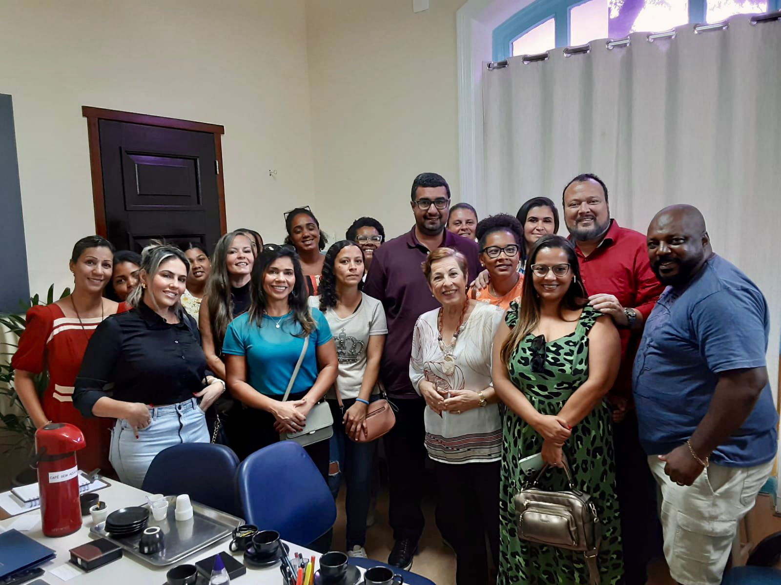 Leia mais sobre o artigo Prefeito de Teresópolis se reúne com pais e profissionais no Dia Mundial de Conscientização do Autismo