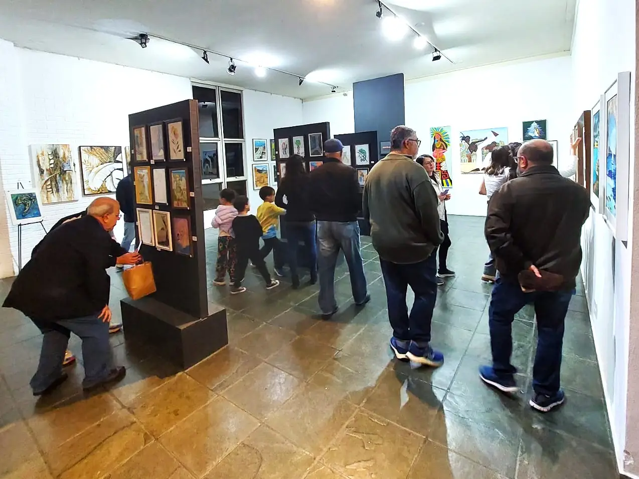 No momento, você está visualizando Cultura e artistas comemoram o 42º Aniversário da Soarte com show, posse da nova diretoria e premiação em Salão Comemorativo
