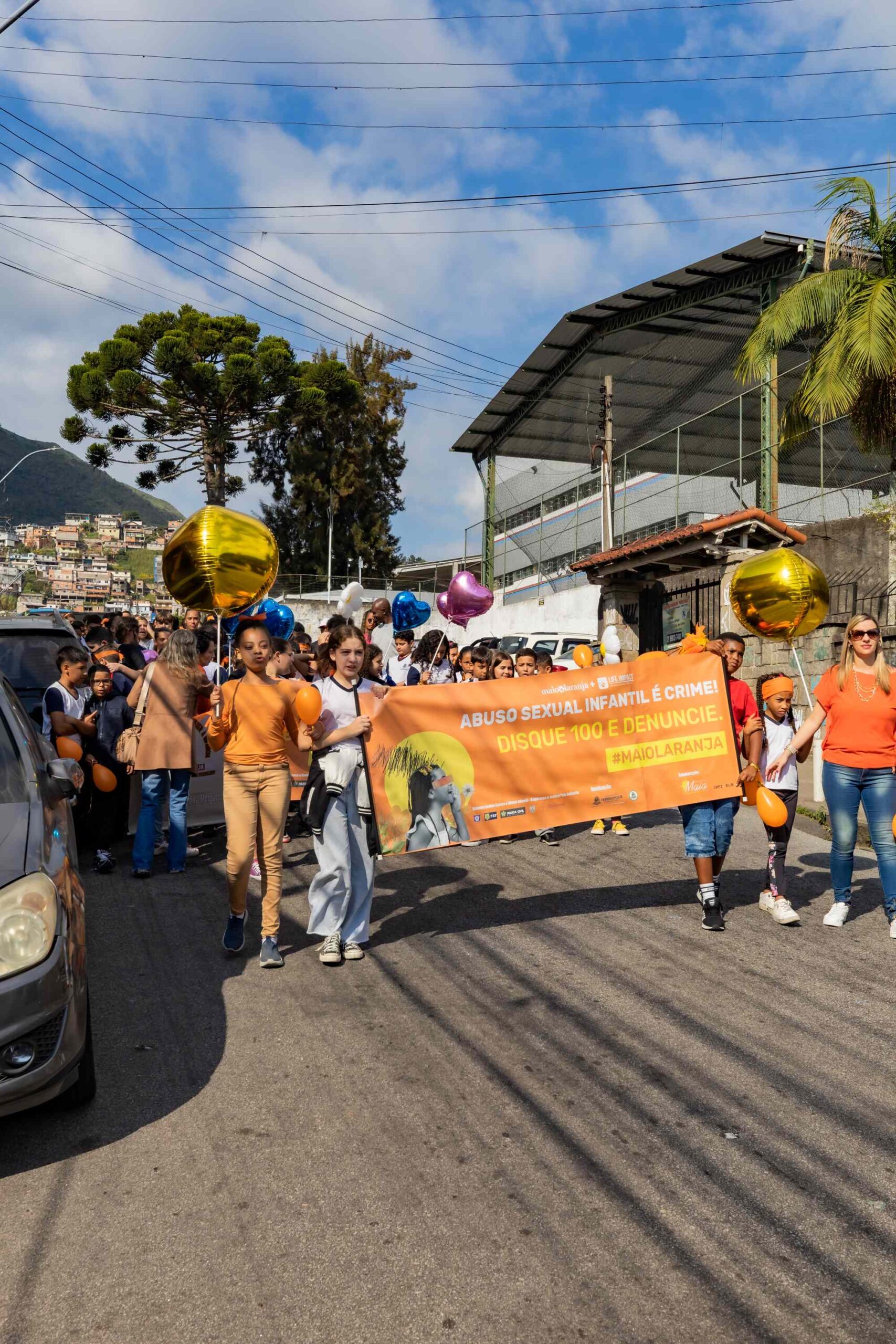 Leia mais sobre o artigo Maio Laranja: Alunos de diversas escolas participam da 2ª Caminhada pelo Combate ao Abuso e à Exploração Sexual contra Crianças e Adolescentes