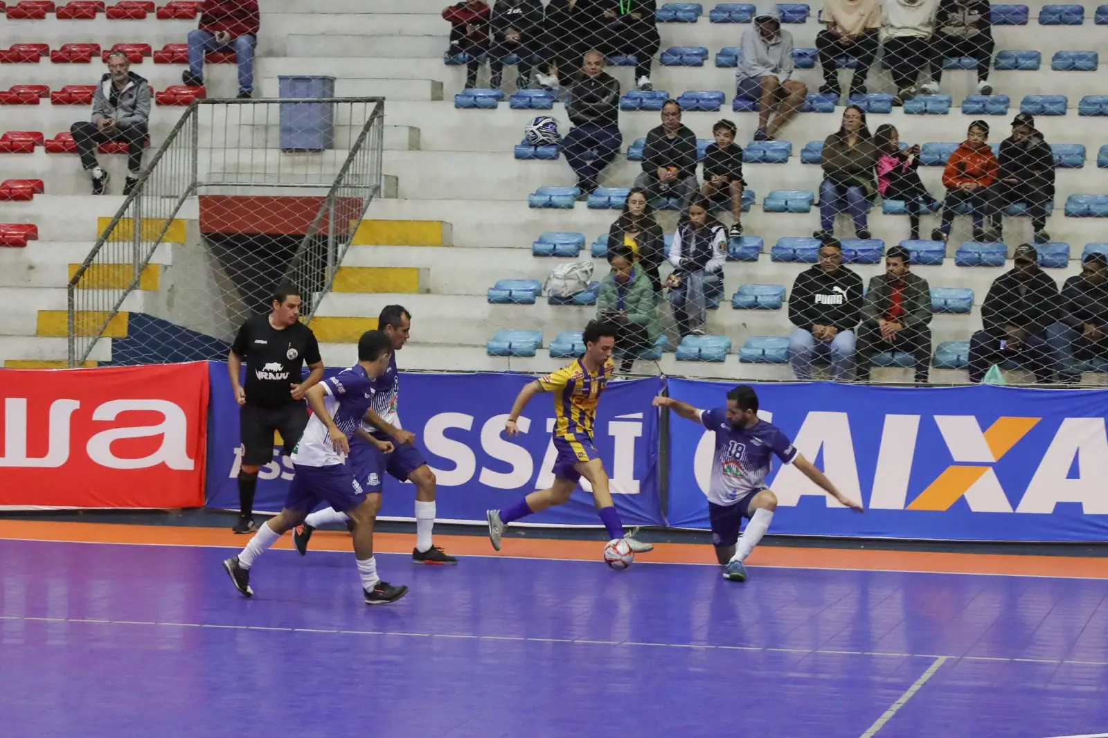 No momento, você está visualizando Campeonato Carioca de Futsal: Comary/Teresópolis vence Paty do Alferes por 6 a 4