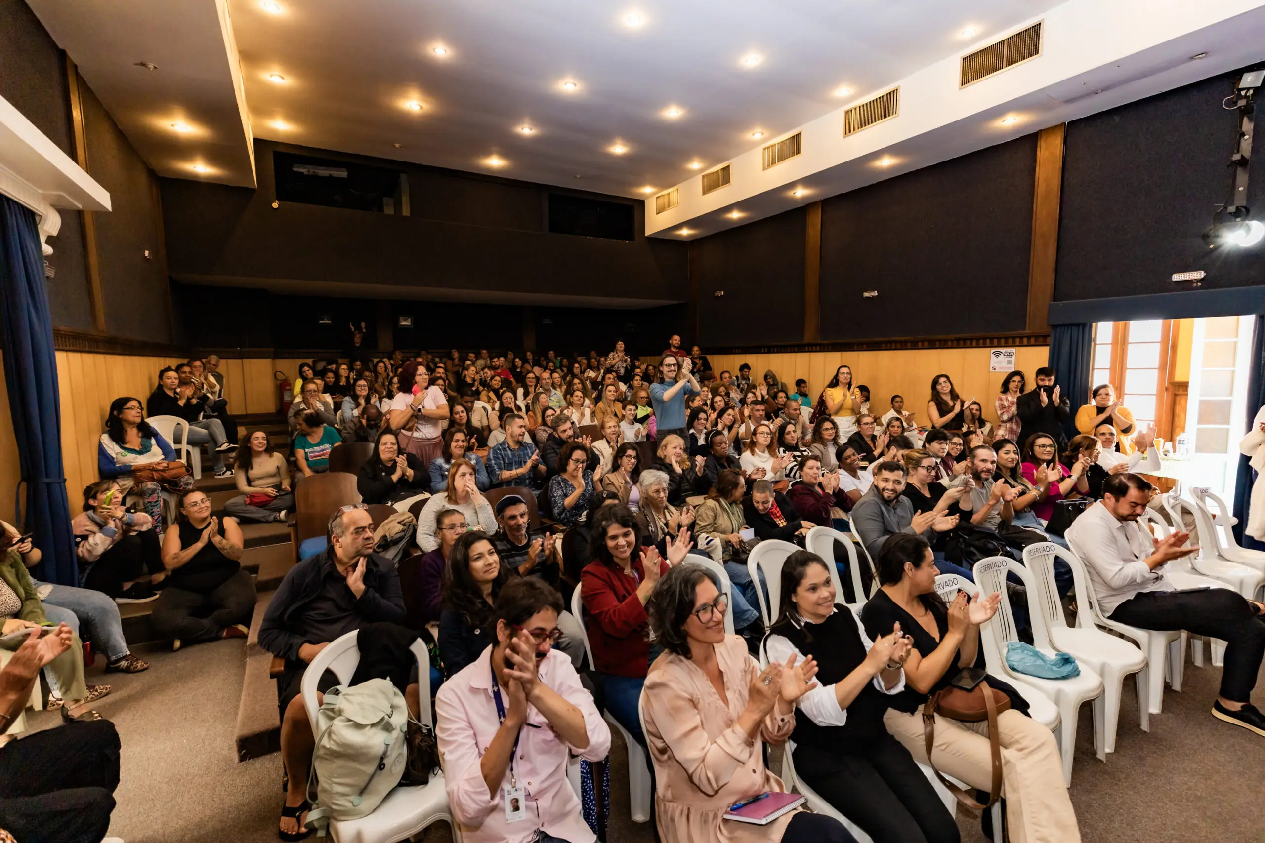No momento, você está visualizando Fórum da Saúde Mental de Teresópolis reúne centenas de pessoas no Teatro Municipal 