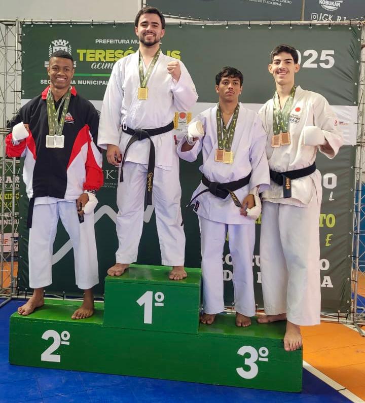 No momento, você está visualizando 29º Campeonato Sul-Sudeste de Karatê-DÔ é realizado no Ginásio Pedrão