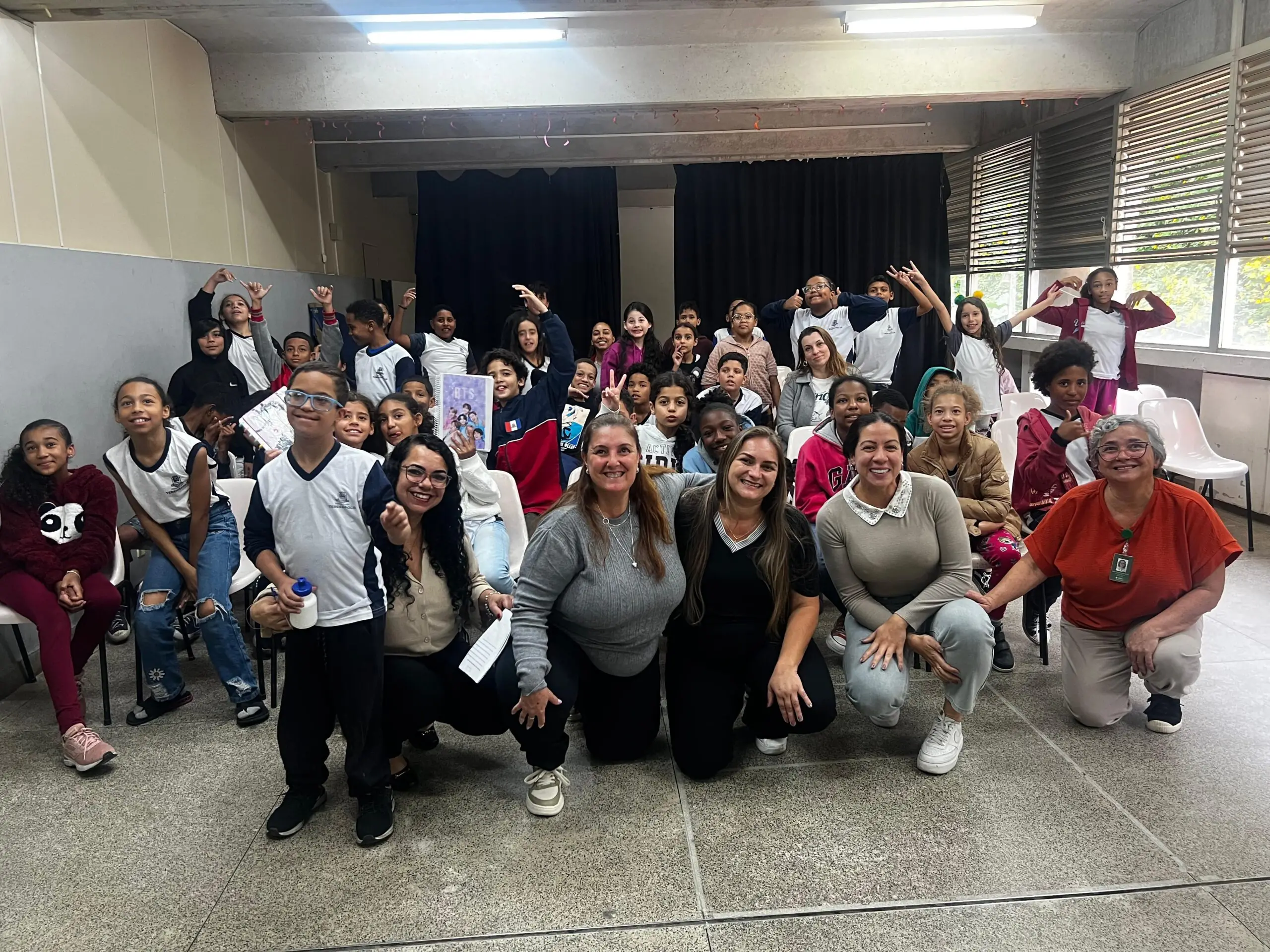 No momento, você está visualizando CRAS Barroso realiza Pré-Conferência da Assistência Social com alunos da Escola Municipal Sebastião Mello