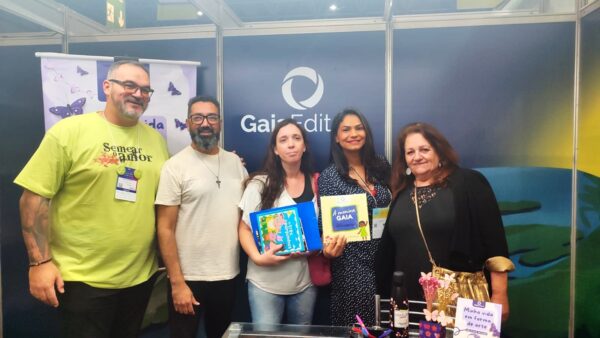 Leia mais sobre o artigo Bienal do Livro: 229 novas obras vão enriquecer o acervo da Biblioteca Municipal de Teresópolis