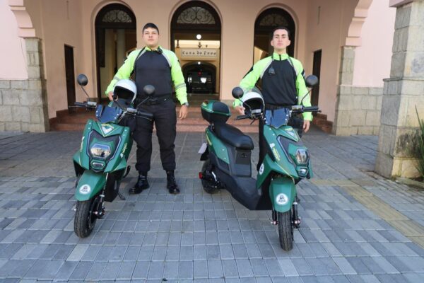 Leia mais sobre o artigo Sustentabilidade: Prefeitura adquire motos elétricas para auxiliar no ordenamento e na fiscalização do trânsito no centro da cidade