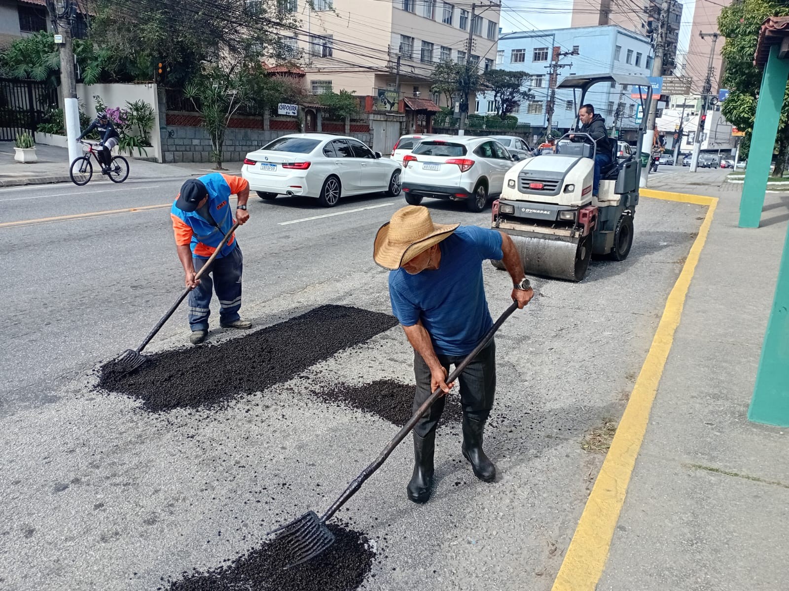 Leia mais sobre o artigo Bairros recebem mutirão de tapa-buracos da Prefeitura de Teresópolis