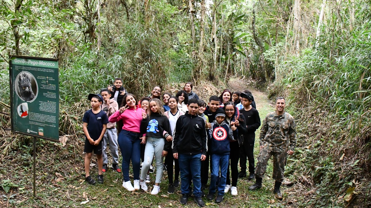 No momento, você está visualizando Alunos do CEROM iniciam aulas práticas do PREAM no Parque Montanhas de Teresópolis