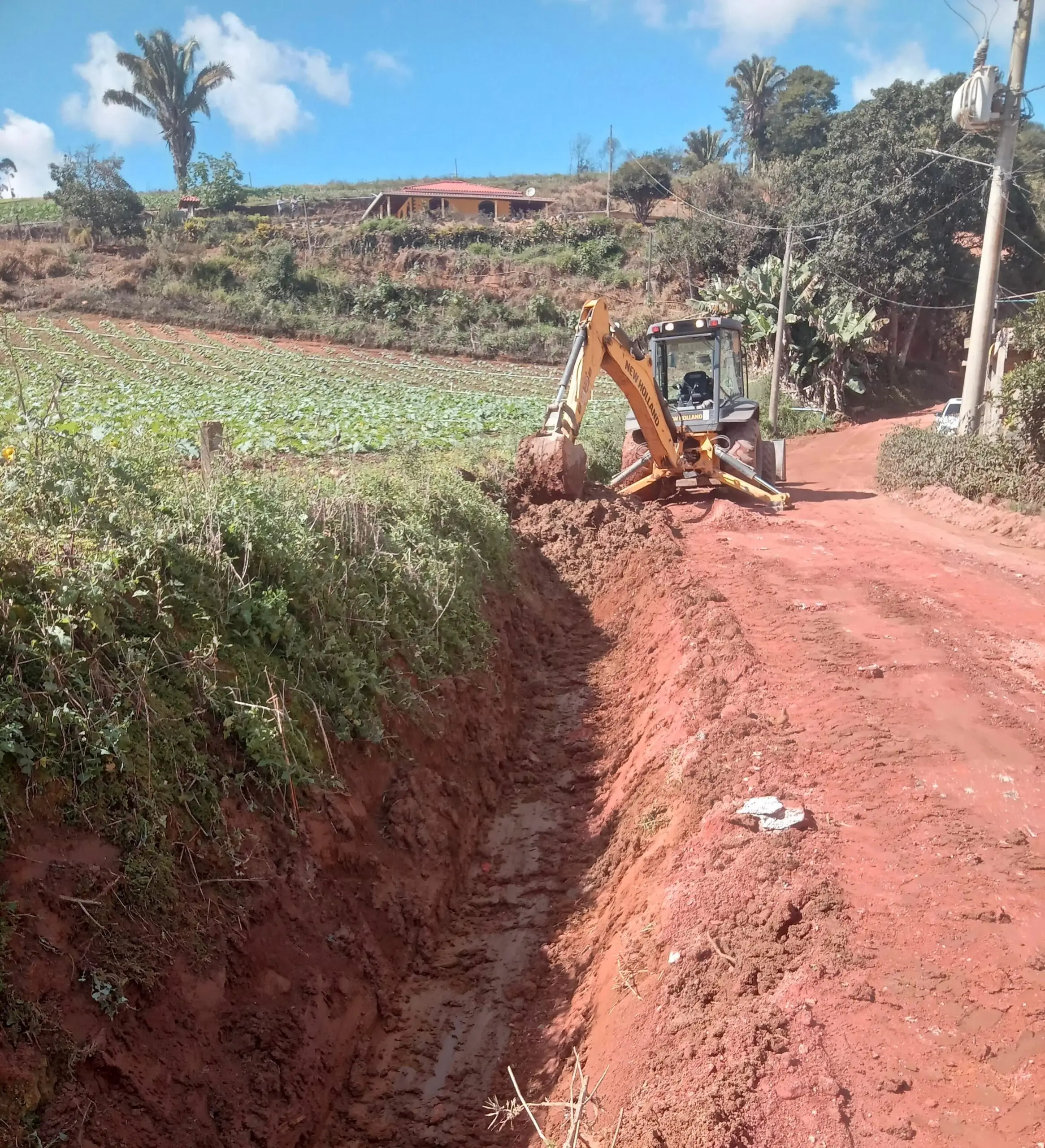 Leia mais sobre o artigo Agricultura a todo vapor: semana começa com ritmo intenso de trabalho no interior