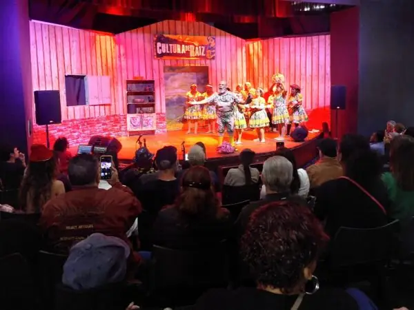 Leia mais sobre o artigo Auto nordestino, homenagens aos Pais e tributo ao Folclore  marcam as apresentações do Cultura de Raiz em Teresópolis