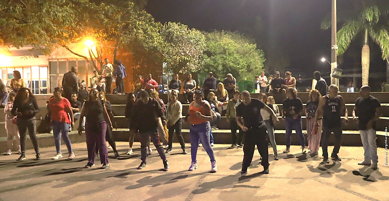 No momento, você está visualizando Baile Charme ganha espaço no anfiteatro da Casa de Cultura de Teresópolis