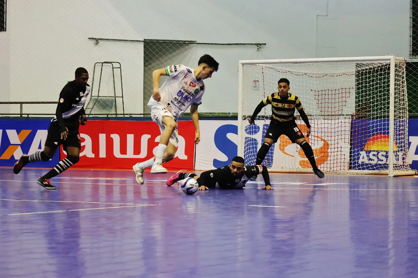 No momento, você está visualizando Brasileiro de Futsal: Vasco e Chapecoense protagonizam empate emocionante no Pedrão