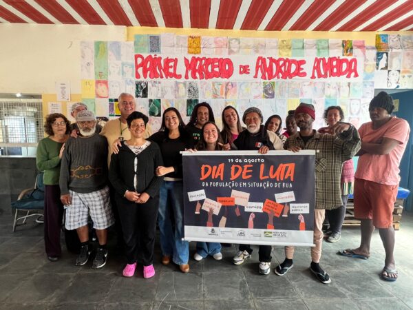 Leia mais sobre o artigo Dia Nacional de Luta da População em Situação de Rua é marcado por ação do CREAS. 