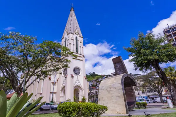 Leia mais sobre o artigo Concerto de música antiga, exposição com Folia de Reis e atividades ao ar livre em família no fim de semana em Teresópolis