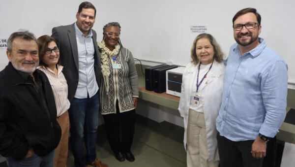 Leia mais sobre o artigo Secretaria Municipal de Saúde inaugura laboratório de diagnóstico de tuberculose