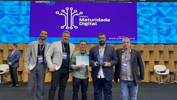 Leia mais sobre o artigo Teresópolis brilha na Rio Innovation Week e conquista prêmio de Transformação Digital
