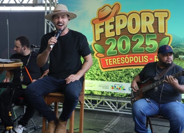 Leia mais sobre o artigo FEPORT 2025: shows, fazendinha, parque infantil, gastronomia e muita tradição agropecuária