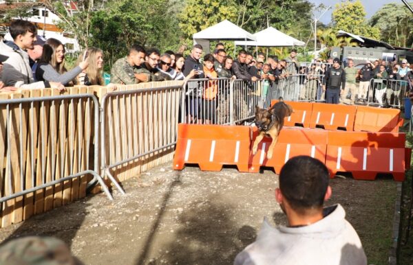 Leia mais sobre o artigo 4º Encontro de Unidades K9 de Teresópolis reúne mais de 20 equipes Forças Armadas, forças policiais e guardas civis