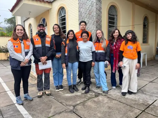 Leia mais sobre o artigo Simulado de Alerta de Chuvas mobiliza comunidade do Caleme em ação de prevenção e cidadania