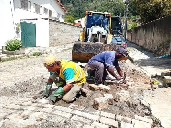 Leia mais sobre o artigo Prefeitura de Teresópolis garante as ações de limpeza e de infraestrutura nos bairros