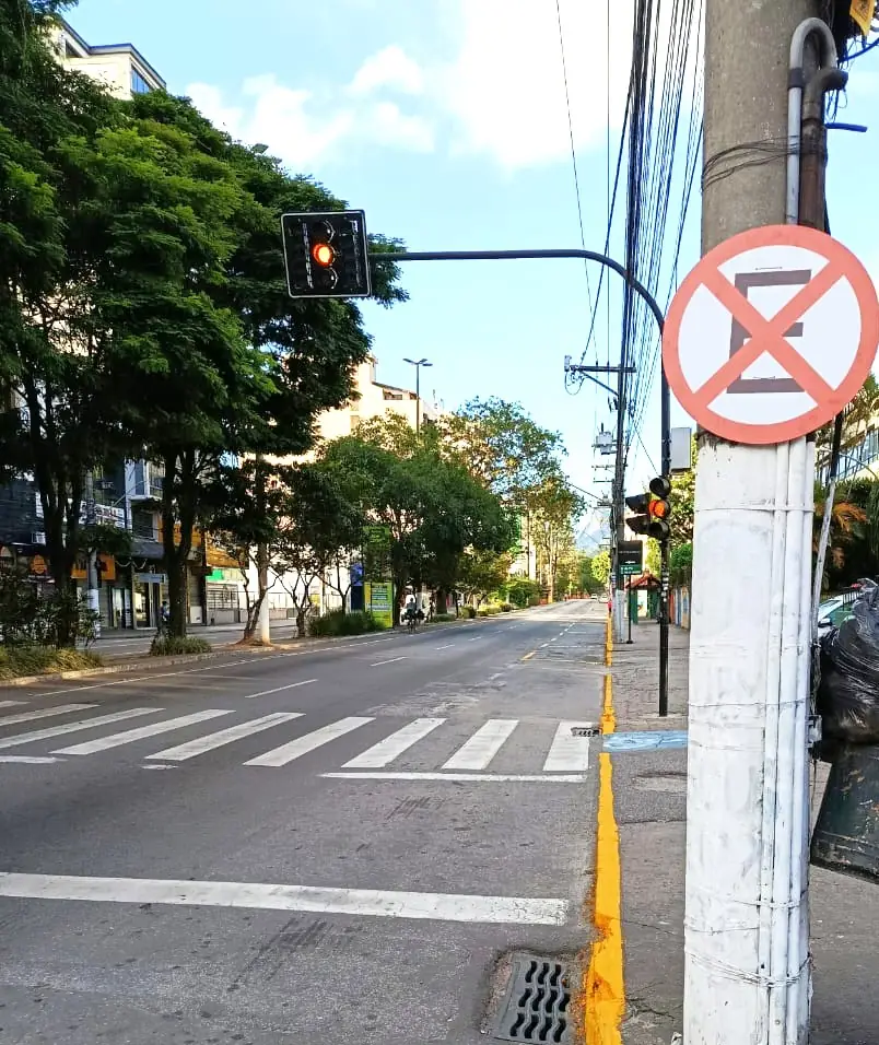 Leia mais sobre o artigo Secretaria de Segurança implanta corredor de ônibus e altera vagas de estacionamento na Avenida Lúcio Meira