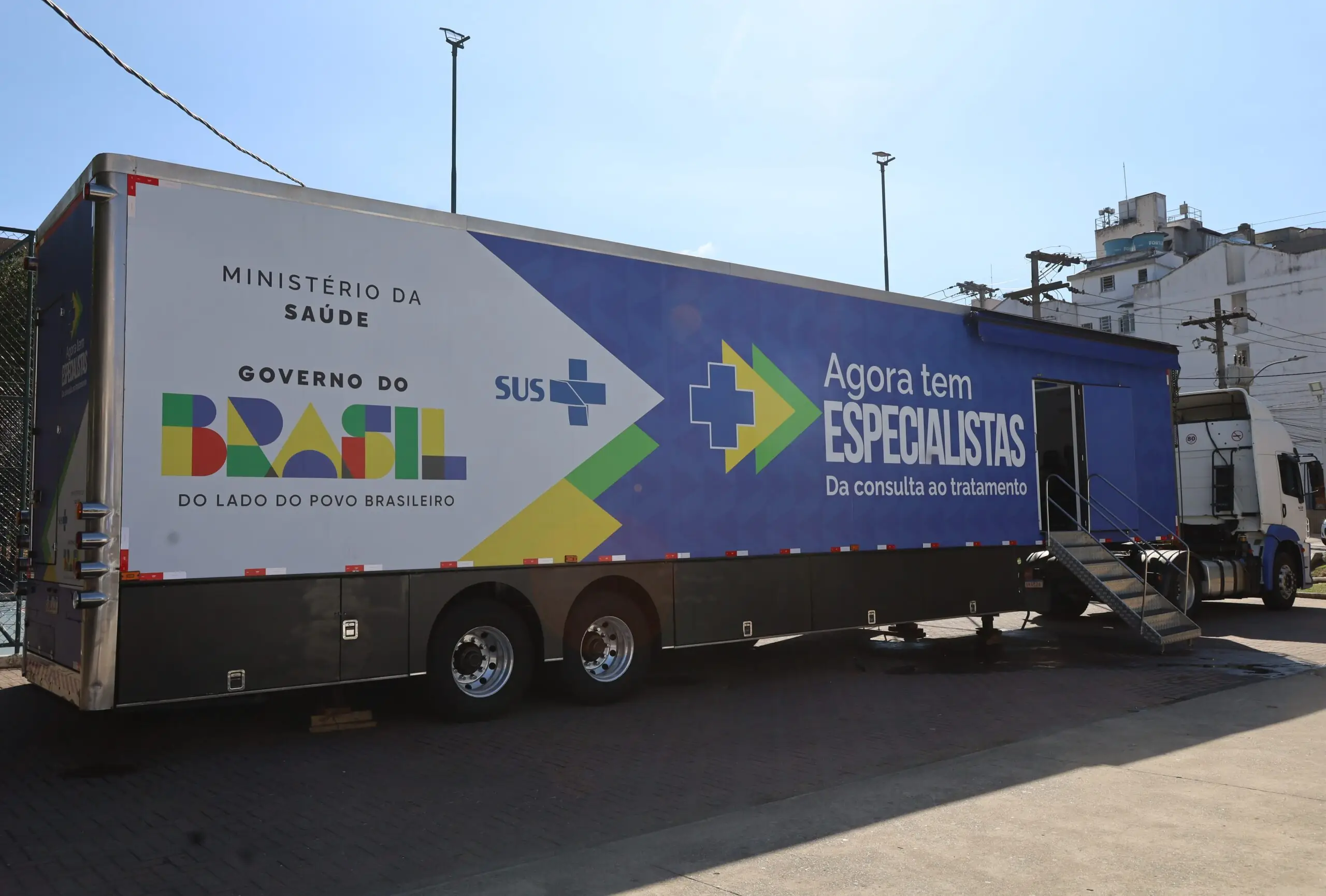 No momento, você está visualizando Agora tem Especialistas chega a Teresópolis com carretas de oftalmologia 