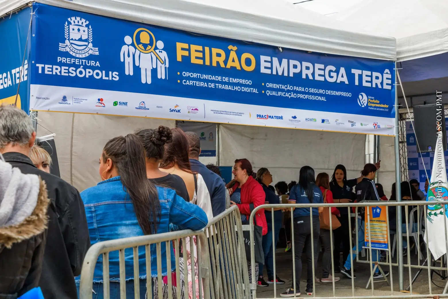 Read more about the article Feirão Emprega Terê amplia atendimento com orientação sobre programas sociais e plantão da Ouvidoria Geral