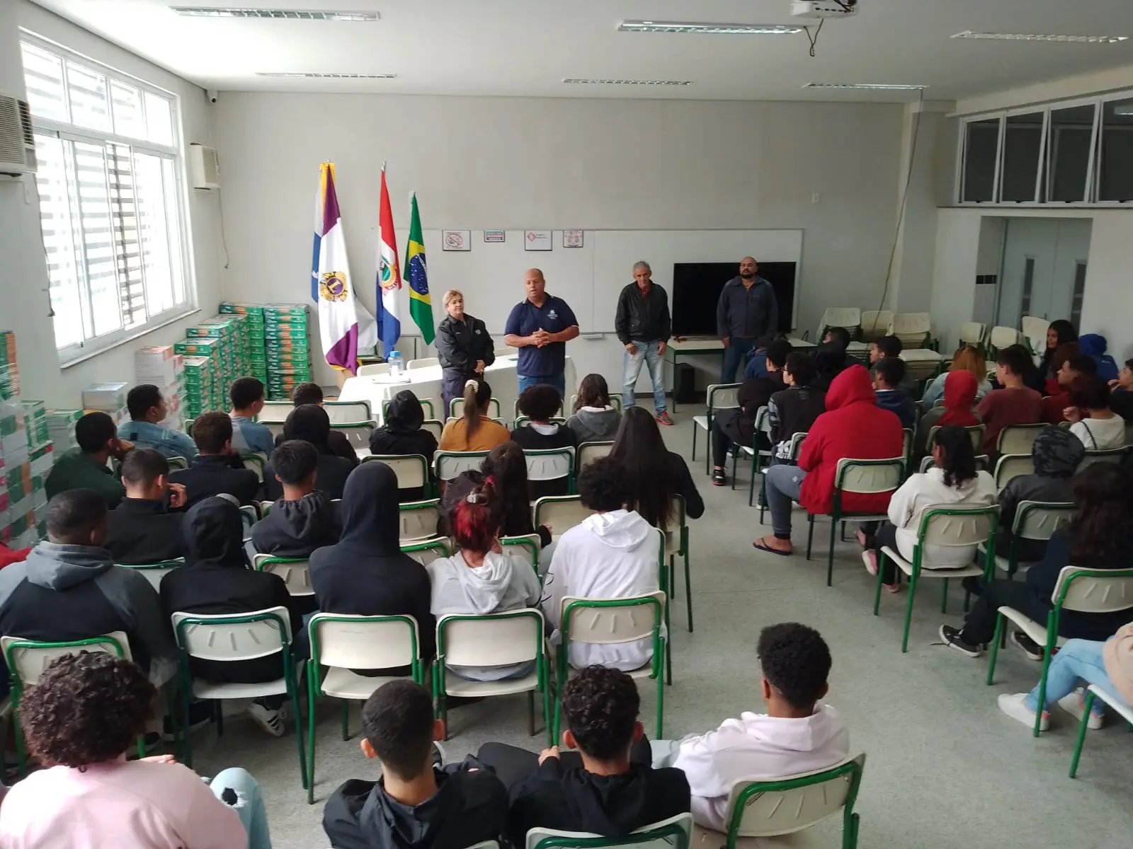 Read more about the article Prefeitura inicia projeto de conscientização e combate às drogas ‘Segurança na Sua Escola’