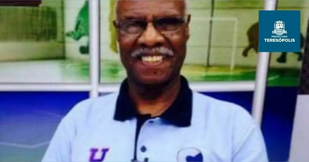 No momento, você está visualizando Prefeito Vinicius Claussen sanciona lei que nomeia quadra do Ginásio Pedrão “Quadra Poliesportiva Jornalista Esportivo José Carlos Lippi”