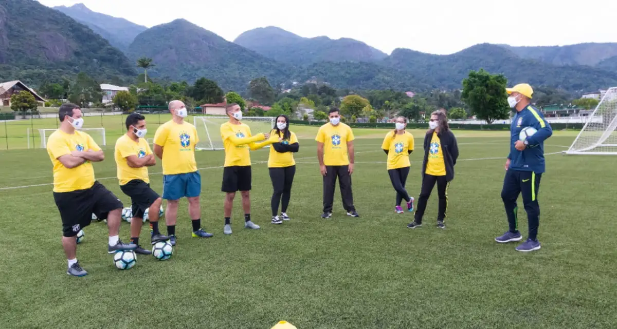 No momento, você está visualizando ‘Gol do Brasil’ em Teresópolis – Professores da Secretaria de Esportes participam de capacitação com profissionais da CBF