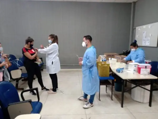 Leia mais sobre o artigo Homens e mulheres com 43 anos, sem comorbidade, receberão a vacina contra a COVID-19 nesta sexta-feira, 9 de julho