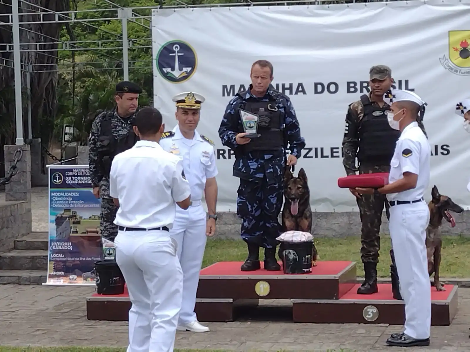 No momento, você está visualizando Cães da equipe K9 da Guarda Civil Teresopolitana ganham medalhas em torneio realizado pela Marinha do Brasil
