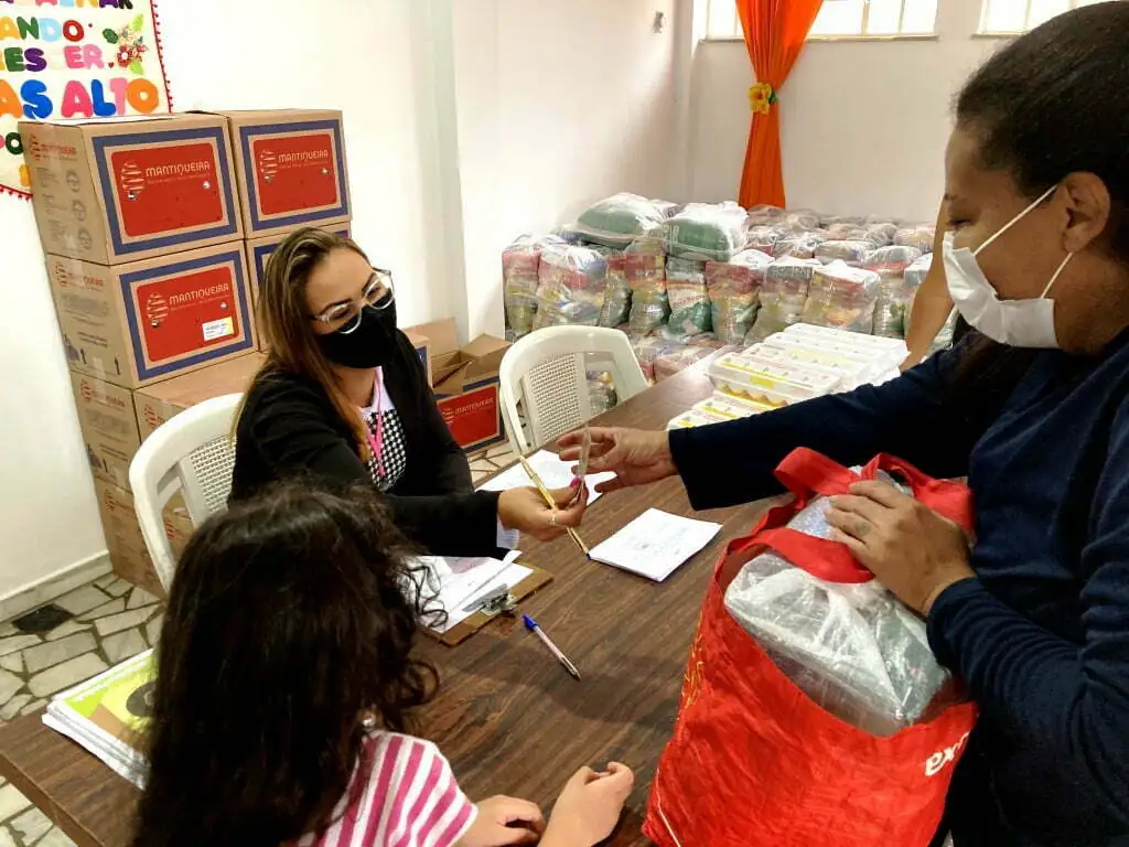 No momento, você está visualizando Prefeitura faz nova distribuição de cestas básicas para famílias assistidas pelo Desenvolvimento Social e instituições