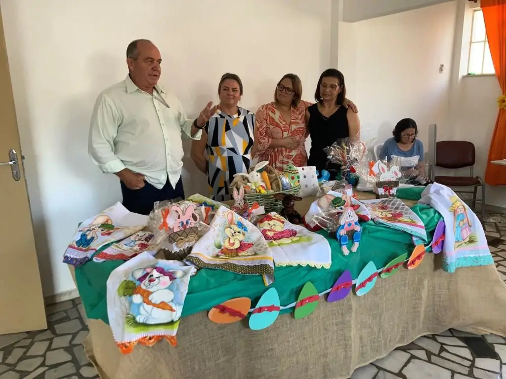 No momento, você está visualizando Exposição de artesanatos marca a Páscoa do CRAS Alto