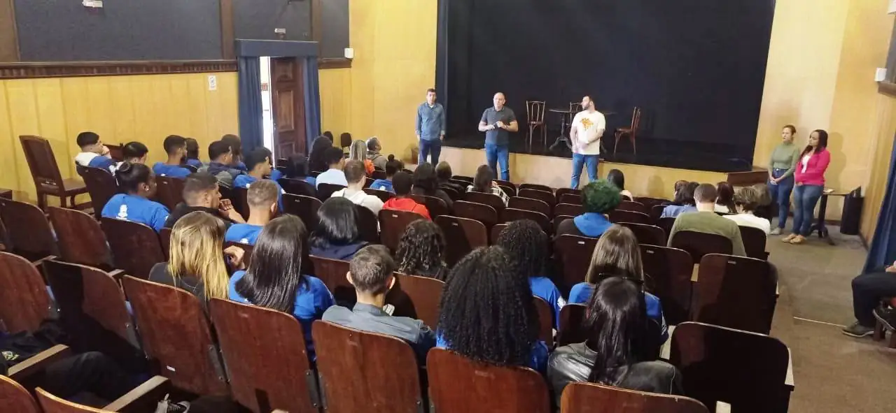 No momento, você está visualizando Novo Promaj: Jovens que vão atuar no eixo ‘Gestão Pública’ conhecem trabalho das secretarias municipais