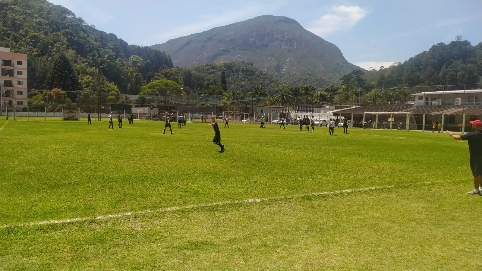 No momento, você está visualizando JETs 2022: Colégio Estadual Higino da Silveira e CEROM são os campeões no Futebol
